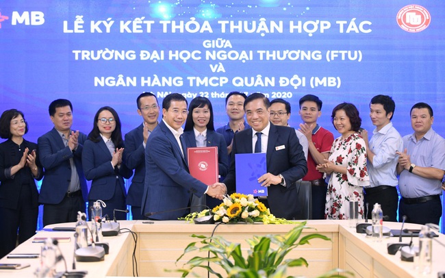 MB ký kết thỏa thuận hợp tác toàn diện với Trường Đại học Ngoại thương