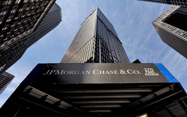 Nhận tài trợ hàng tỷ USD tưởng là kèo ngon, cuối cùng JPMorgan lại rơi vào trung tâm của làn sóng phẫn nộ phản đối Super League