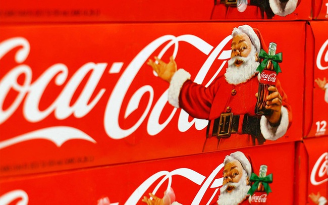 Sự thật ngã ngửa về ông già Noel: Từ nguyên mẫu là yêu tinh, được Coca Cola ‘đáng yêu hóa’ với bộ râu dài trắng, to béo, vui nhộn để bán đồ uống