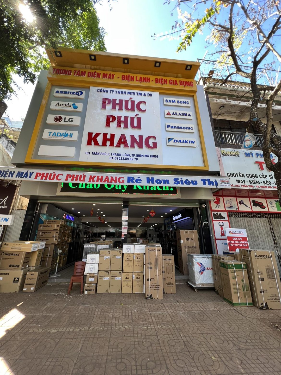 “PHÚC PHÚ KHANG – Trải Nghiệm Mua Sắm Đỉnh Cao và Xây Dựng Cộng Đồng Tin Cậy”